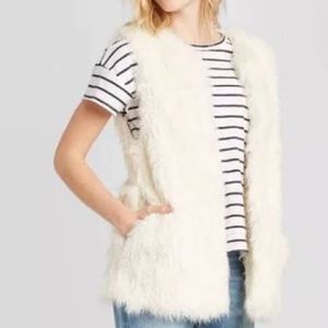 Universal Thread Faux Fur Vest